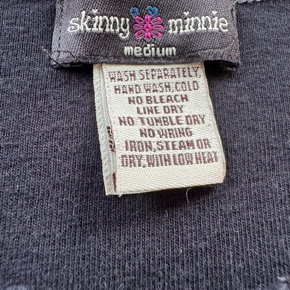 Y2K Made in USA Skinny Minnie Lace up Rhinestone Cowboy Graphic Tee size Medium - Picture 11 of 14